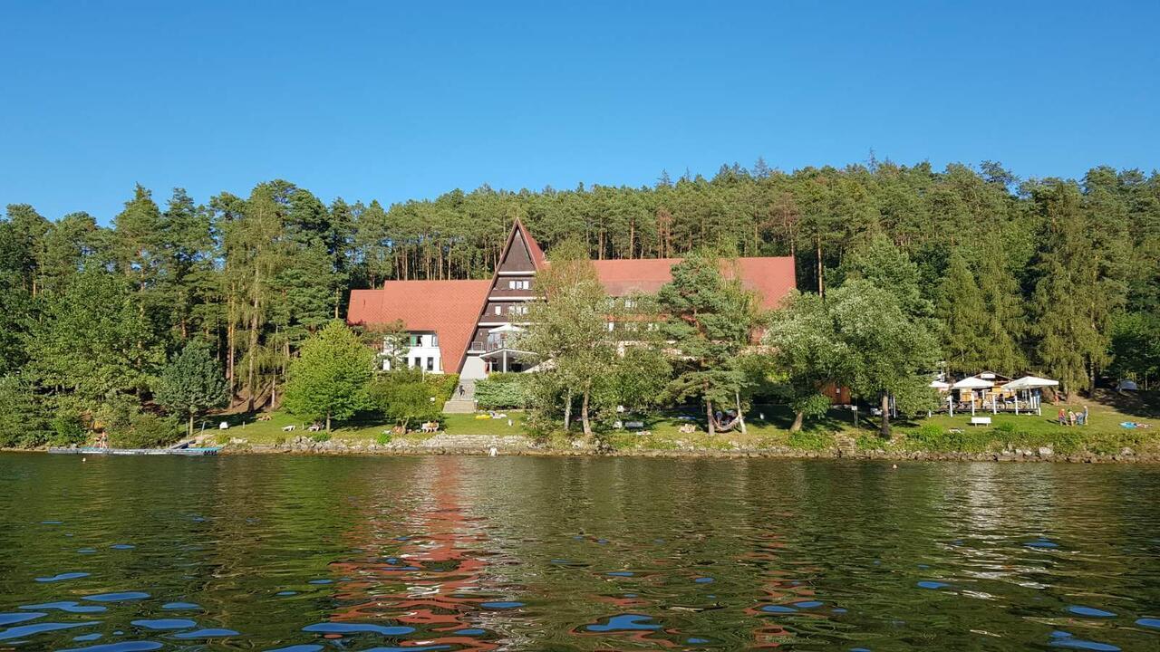 Hotel Laguna Slapy Netvořice Exteriör bild